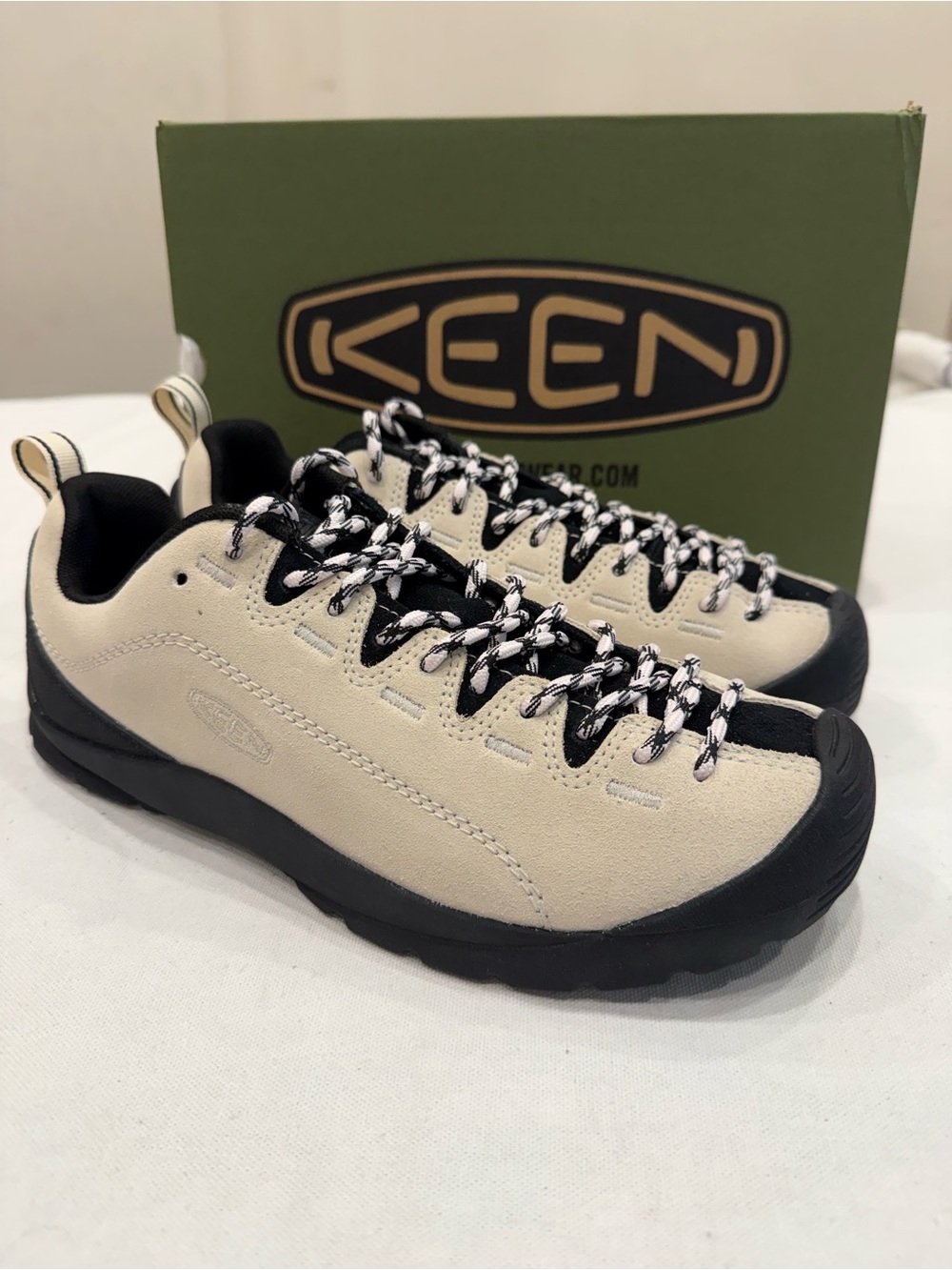 Keen Women's Jasper Color Birch/ Black Size8.5